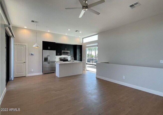 Foto del edificio - 6060 E Baseline Rd