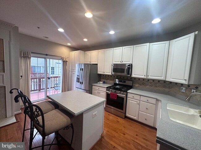 Photo - 6493 Powatan Knoll Ct Townhome