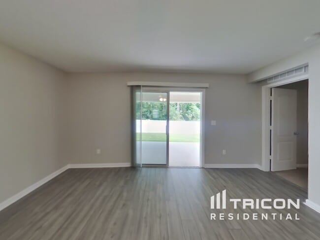 Building Photo - 77038 Crosscut Wy