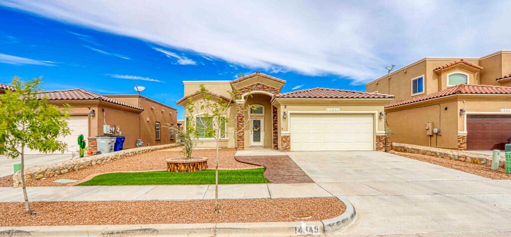 Foto principal - 14845 Bert Cameron Ave