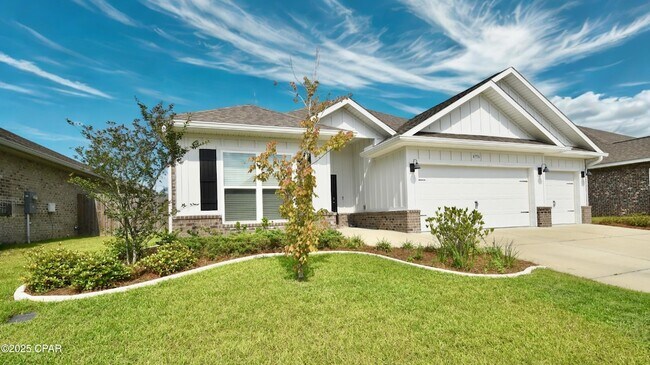 Foto del edificio - 4756 Rosemary St