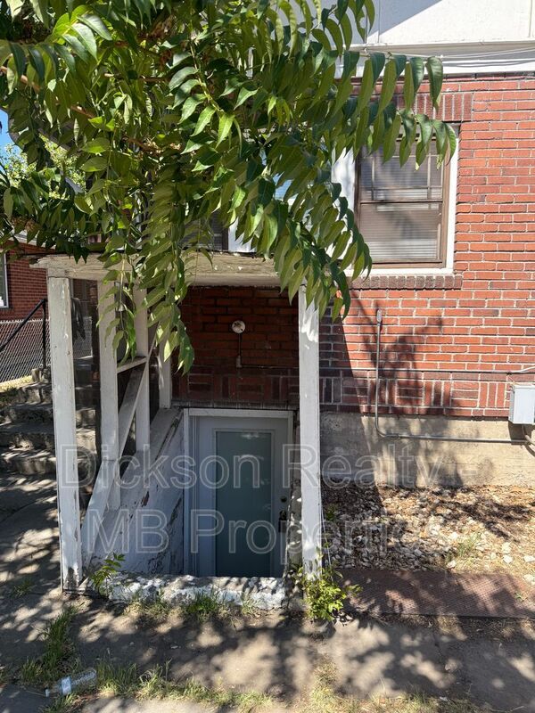 Building Photo - 56 S Wells Ave