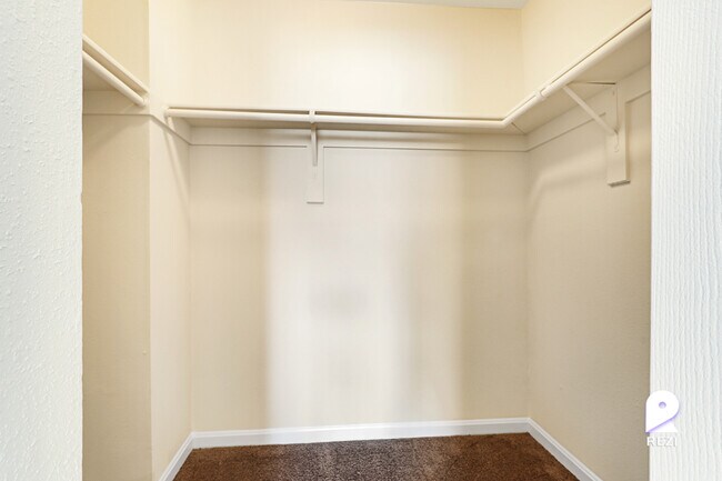 Foto del edificio - 6429 Hil-Mar Dr