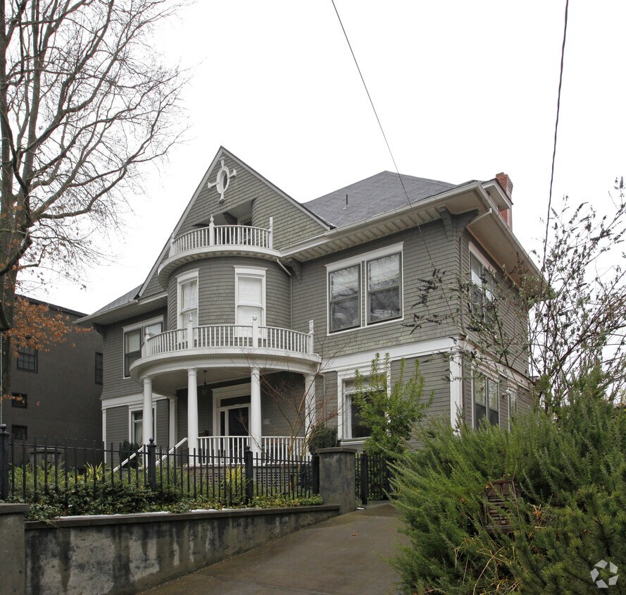 Building Photo - 2359 NW Overton St