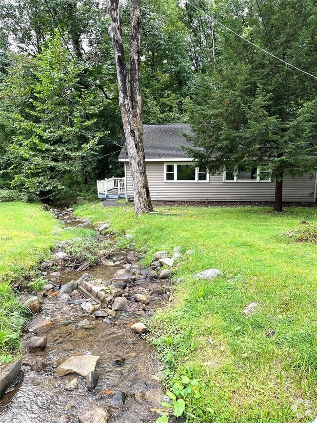 Building Photo - 6 Storybrook Ln