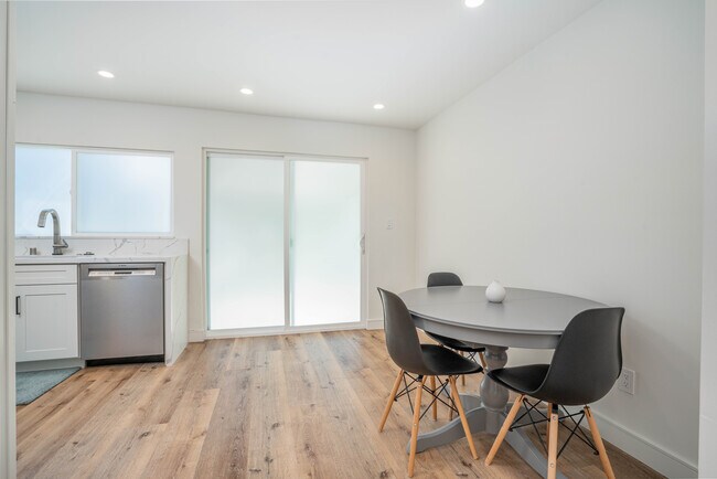 Foto del edificio - 1311 Talmadge St