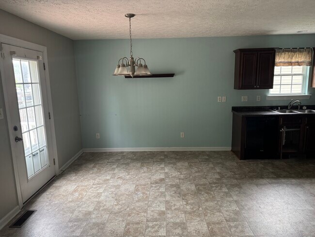 Building Photo - 348 White Dogwood Cir