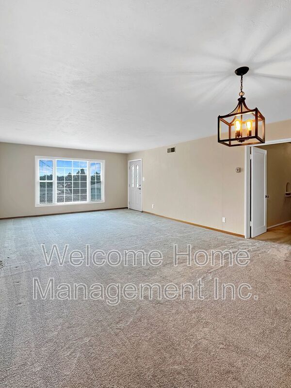 Foto del edificio - 1228 Sandelin Ave