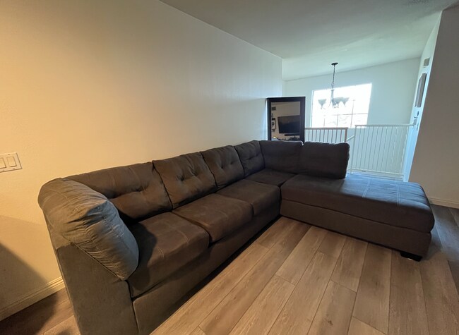 Livingroom - 9866 Highland Ave