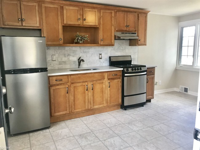 Building Photo - 1 br, 1 bath  - 252 Dexter Ave