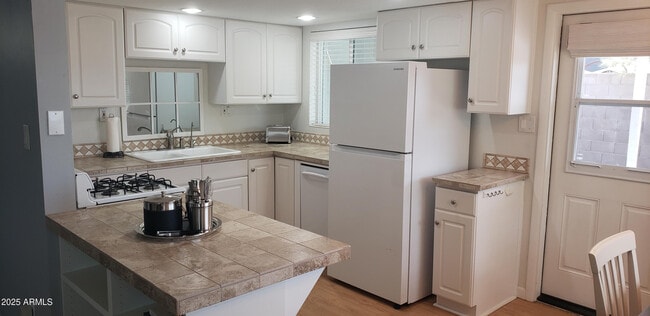 Foto del edificio - 4440 E Campbell Ave