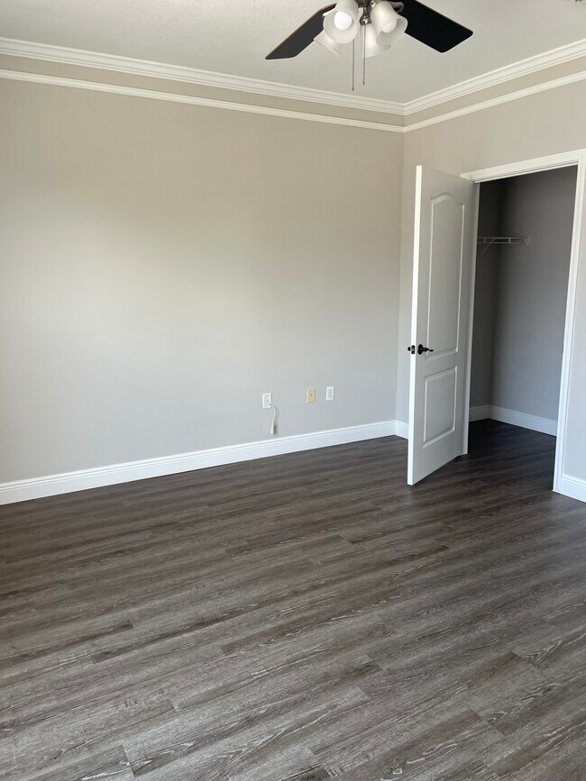 Building Photo - 18128 Villa Creek Dr