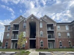 Building Photo - 136 Harmony Mdws Ct