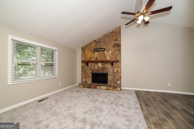 Building Photo - 2709 Beaver Creek Crossing