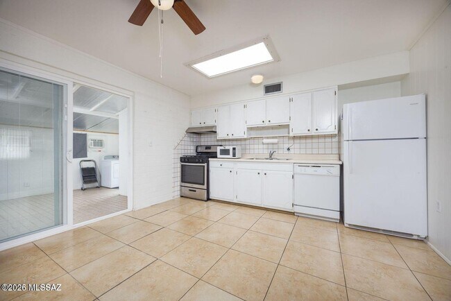 Foto del edificio - 390 N Silverbell Rd