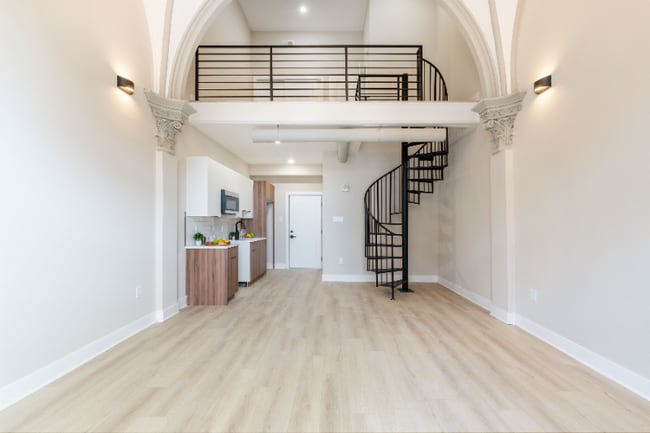 Building Photo - 1030 N 48th St