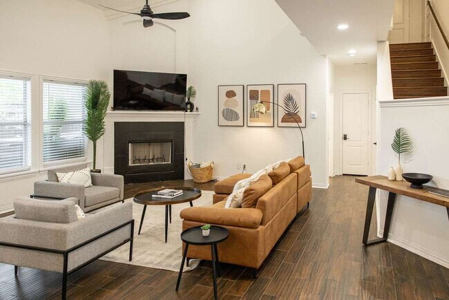 Foto del edificio - 320 Timbercreek Ct