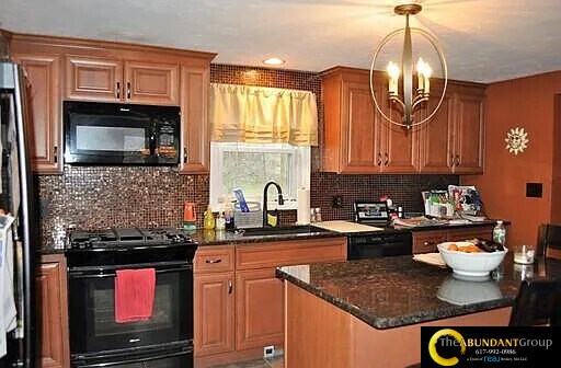 Building Photo - 103 South Rd