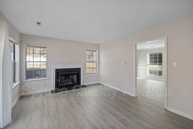 Building Photo - 531 Clayton Rd