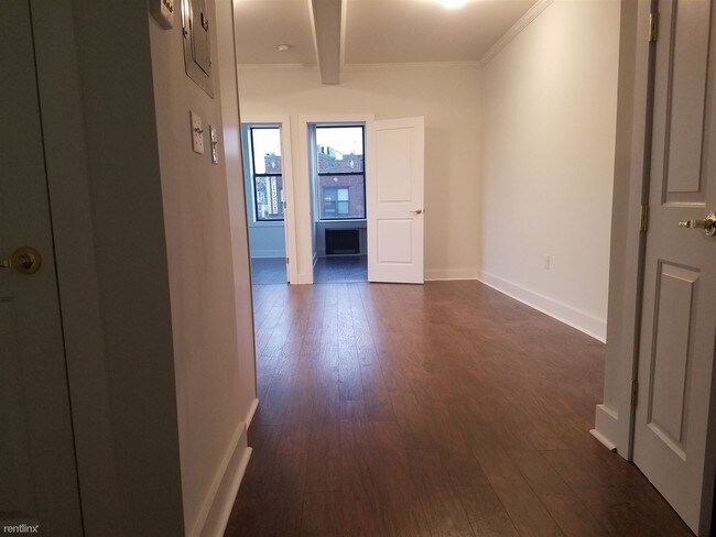 Foto del edificio - 992 E 14th St