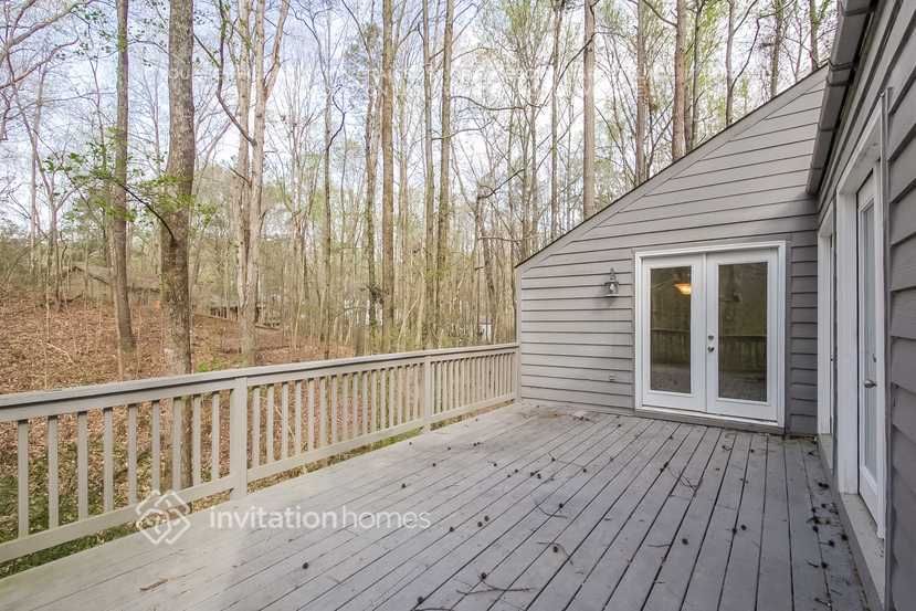 Building Photo - 3895 Rock Mill Pkwy