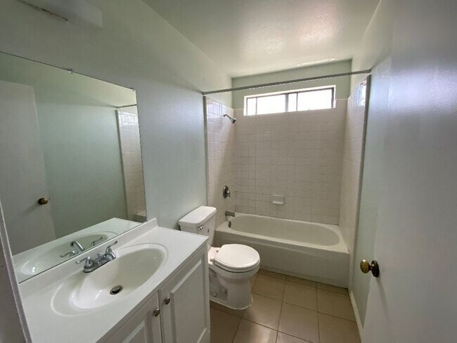 Foto del edificio - 1218 Sunset Blvd