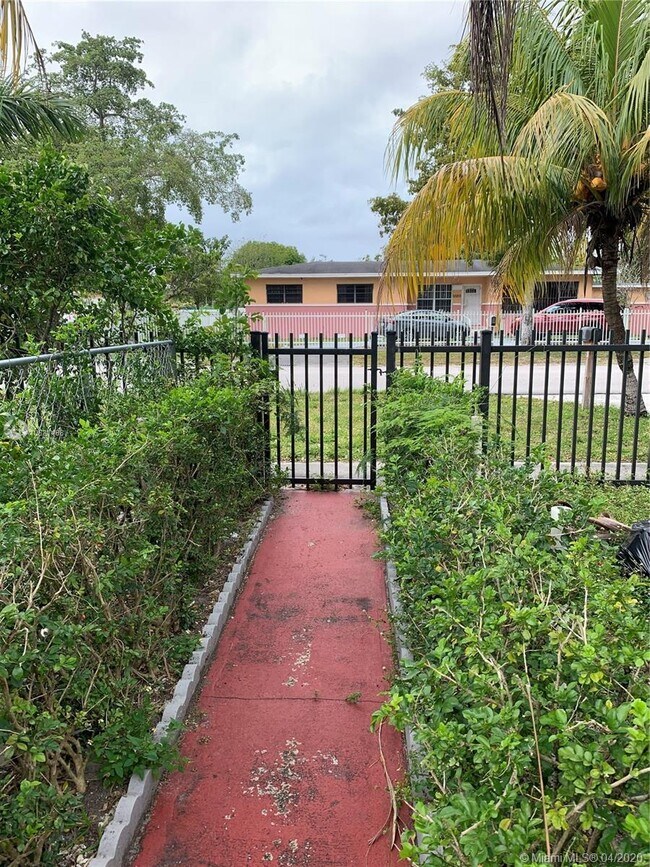 Building Photo - 12215 NW 10th Ave