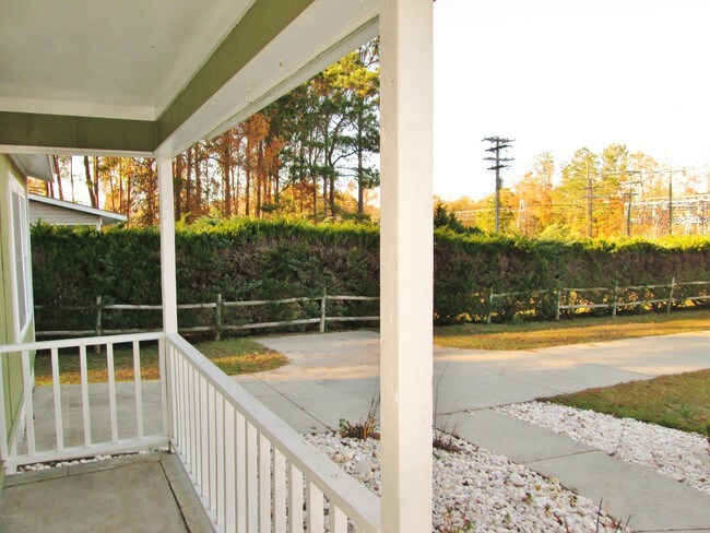 Foto del edificio - 1123 Murrill Hill Rd