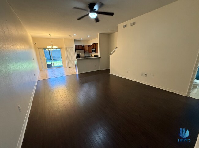 Foto del edificio - BEAUTIFUL 2 bedroom, 2.5 bath  townhome  F...
