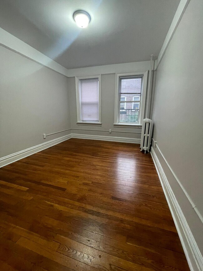 25 Kensington Unit 403 - 29 Kensington Ave