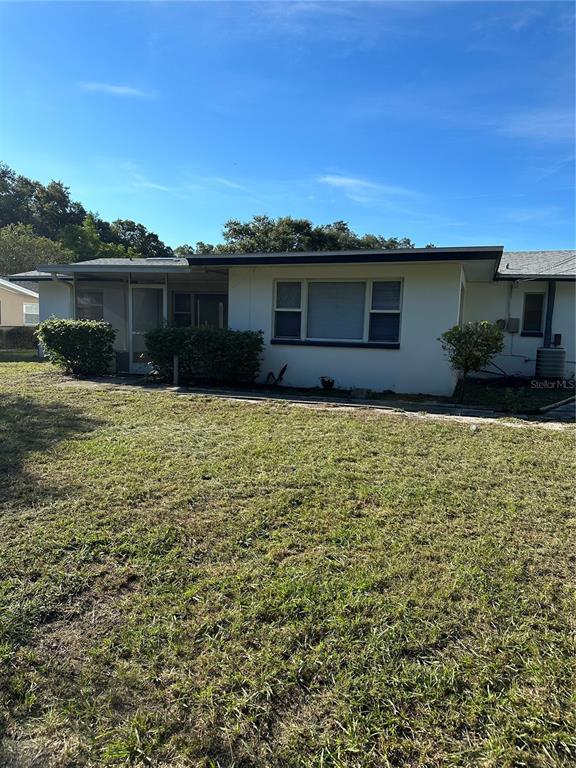 Building Photo - 1690 Suffolk Dr