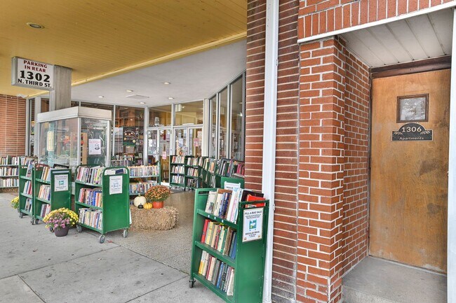 Building Photo - 1306 N 3rd St