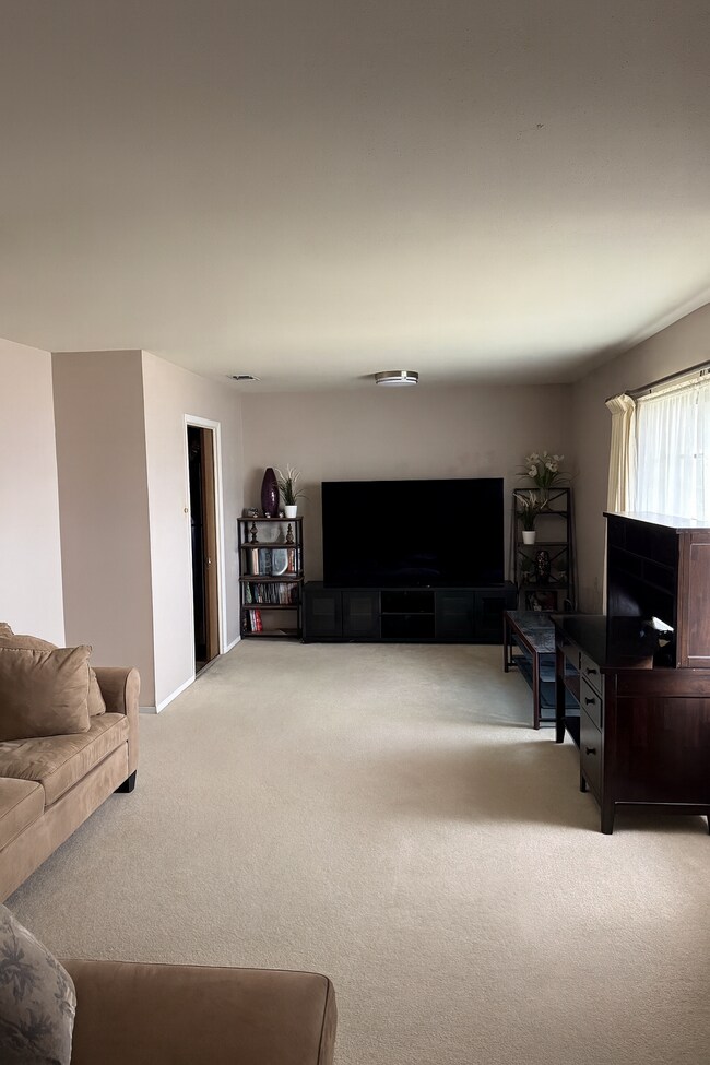 Foto del edificio - 406 Greycliff Dr