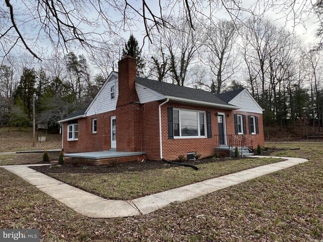 Building Photo - 23458 Three Notch Rd