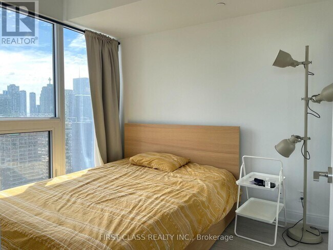 Building Photo - 181 Dundas St E