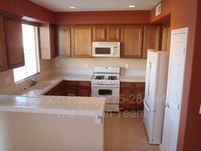 Building Photo - 3988 Dominus Dr