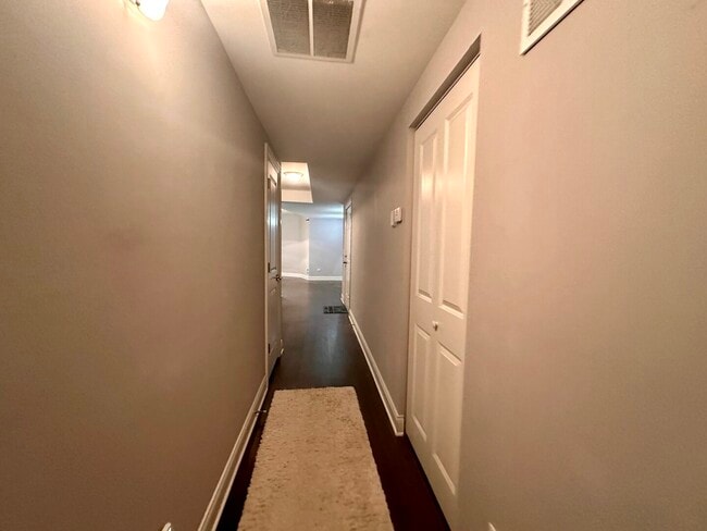 Building Photo - 4518 S King Dr