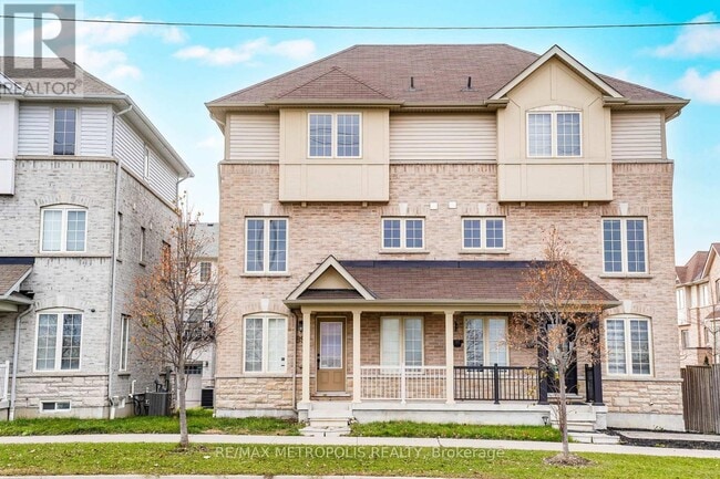 Building Photo - 896 Audley Rd S