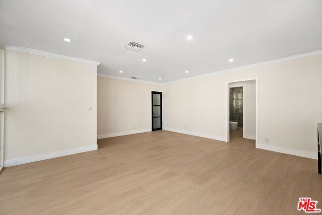 Building Photo - 1223 23rd St