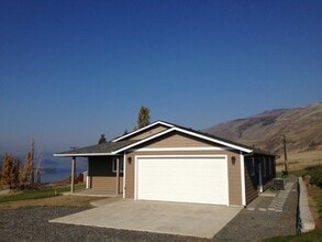 Building Photo - 107 Windmill Ln
