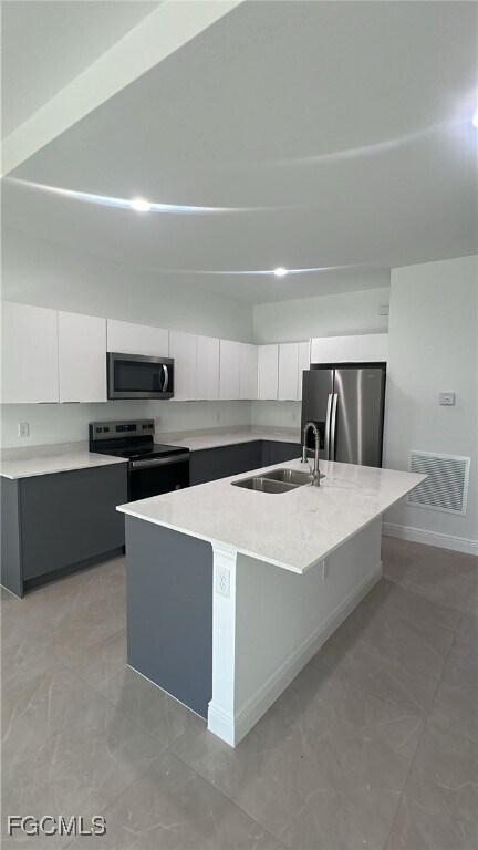 Foto del edificio - 8753 Buckingham Rd