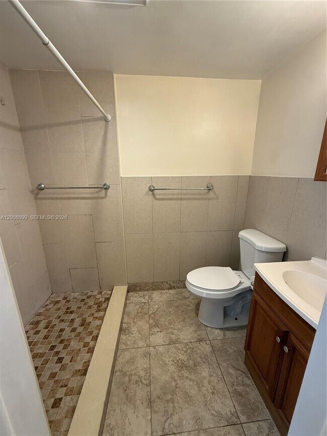Foto del edificio - 1241 NE 23rd Ave