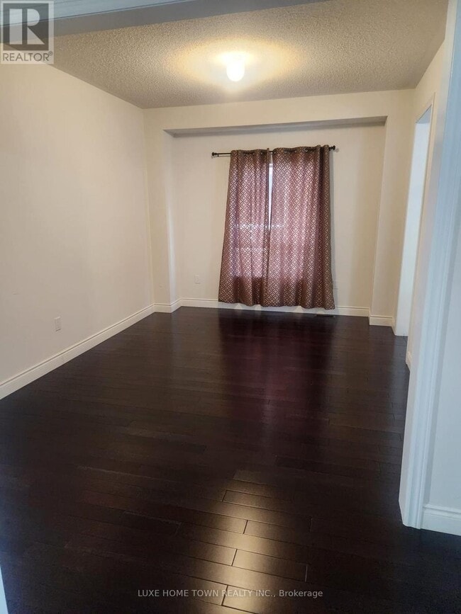 Building Photo - 714 HALBERT Dr