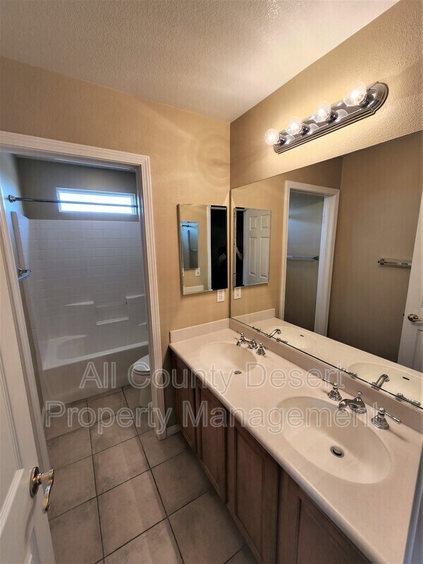 Building Photo - 84543 Strada Way