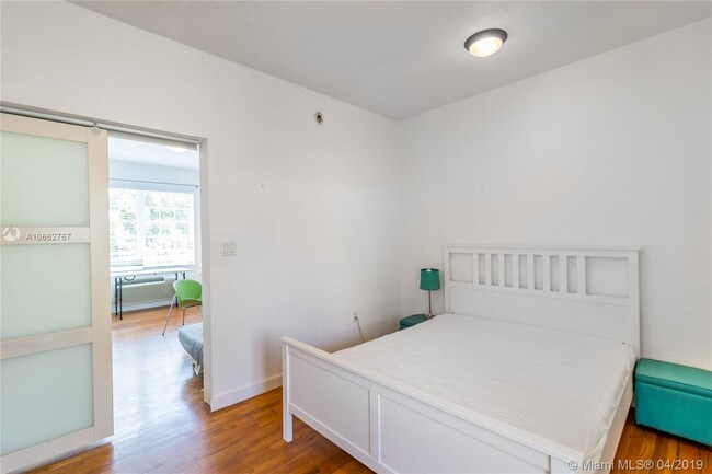 Foto del edificio - 741 15th St