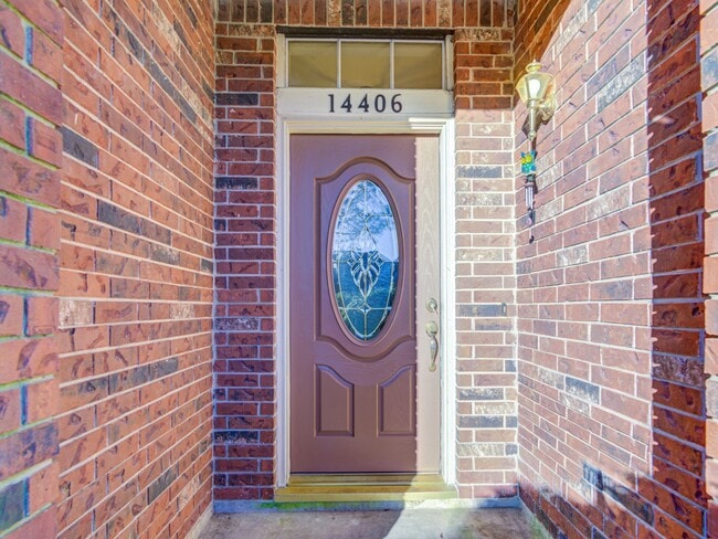 Foto del edificio - 14406 Fair Knoll Way