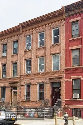 Building Photo - 585 Saint Johns Plz