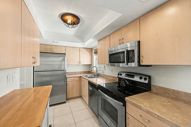 Foto del edificio - 3135 Shady Dell Ln