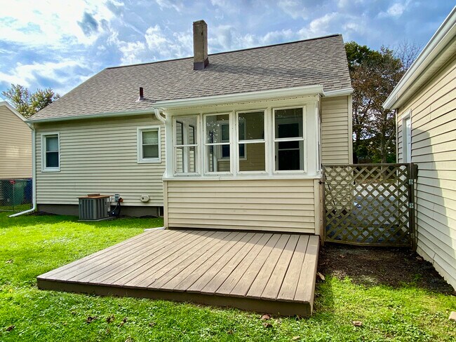Building Photo - 66 Bleacker Rd