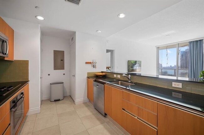 Foto del edificio - 1050 Brickell Ave